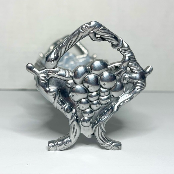 Vintage Arthur Court Collection 2002 Grape Aluminum Hollowware Cracker Tray Foot - Picture 2 of 6